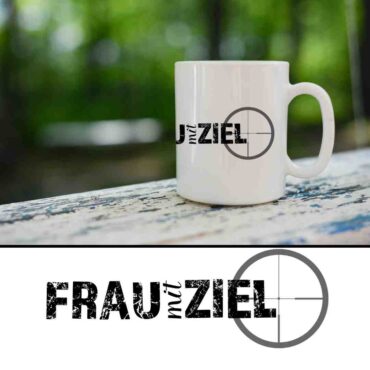 Frau mit Ziel // Panorama Tasse Weiß